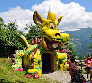 Der Eingang zur Brücke