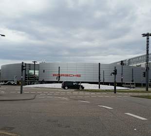 Porsche-Museum zu Fuß