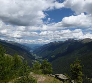 Blick vom Gonnawand-Plateau ins obere Ultental