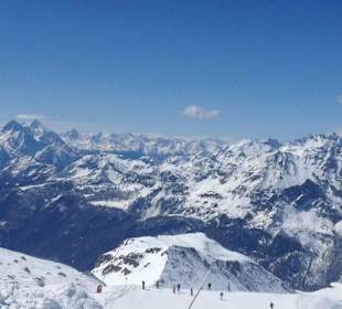 Ausblick oben von der Piste in Valtourenche