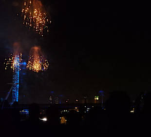 Feuerwerk am London Eye