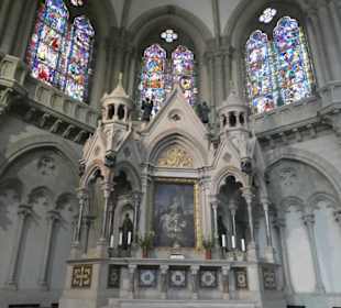 In der Lukaskirche, am westlichen Ufer der Isar