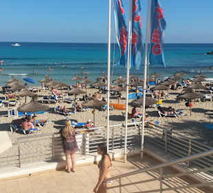 Nur einige Stufen bis zum Strand