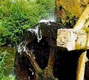 Das Wasserrad seitlich