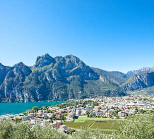 Vista di Riva dal Monte Brione