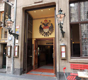 Eingang zum Brauhaus Früh am Dom