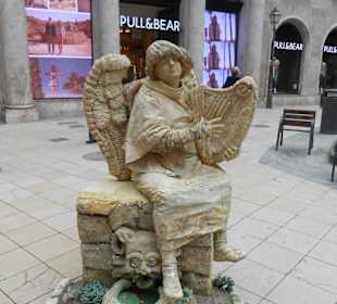 Engel mit Harve und Flügel