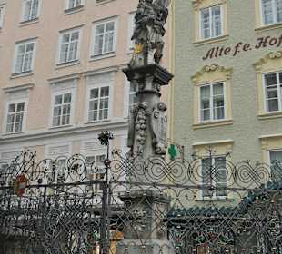 Der Florianibrunnen in Salzburg am Alten Markt