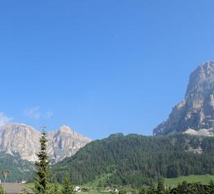 Der Sassongher von Corvara aus gesehen