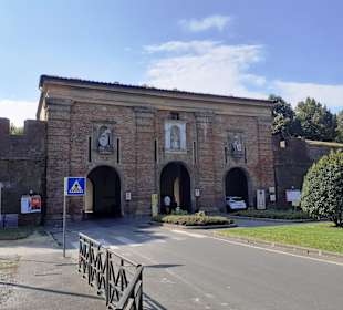 Porta Santa Maria