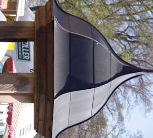 Brunnen mittig vom Platz