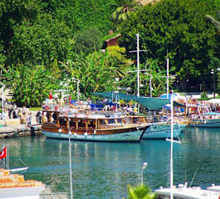 Blick zum Hafen von Antalya