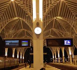 Nowoczesna architektura dworca Oriente 