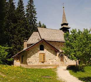 Kapelle am Pragser Wildsee