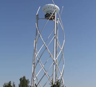 Air-Bar: Man kann in 35m Höhe einen Drink nehmen