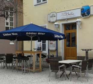 Eingang und Terrasse