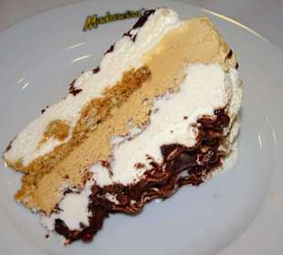 Eis-Dessert im Restaurant Marisqueira Madureira