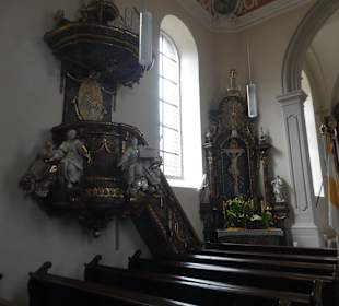 In der katholischen Kirche von Egenhausen