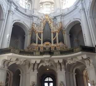 Kathedrale St. Trinitatis - Katholische Hofkirche