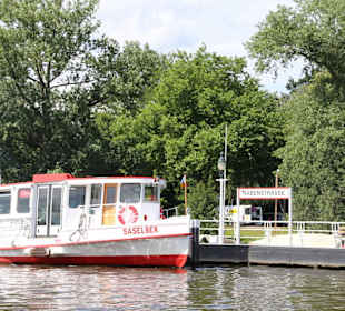 MS Saselbek am Anleger