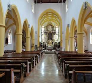 Blick in das Kirchenschiff