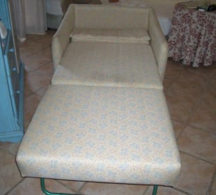 (Kinder-?)Bett im Familienzimmer