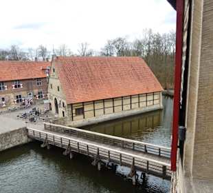 Blick von Hauptburg auf Vorburg