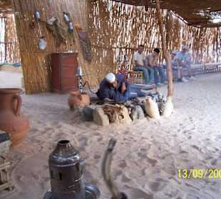 Stop in einem "angeblichen" Beduinenzelt!