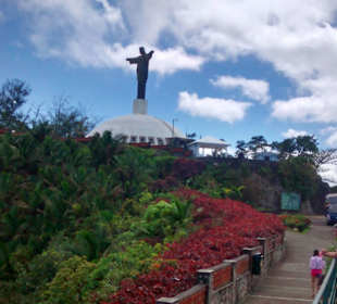 Statue auf dem Teleferico