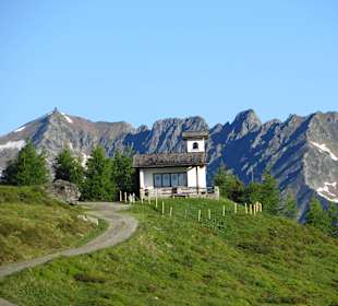 Spaziergang zur nahegelegenen Hubertuskapelle