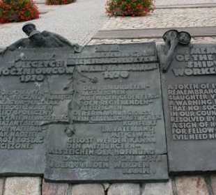 Mehrsprachige Gedenktafel