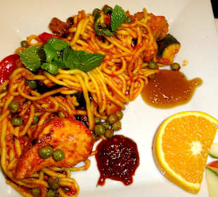 Nepalesisches Chicken Chau Chau