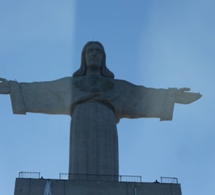 Cristo Rei schaut herab