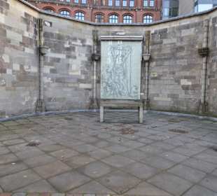 Im ehemaligen Altarraum der Kirche