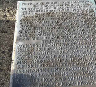 Gefallenen-Denkmal am Münsterplatz