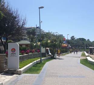 Strandpromenade Side