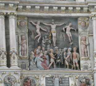 Detailansicht vom Alabaster-Epitaph in St. Moriz