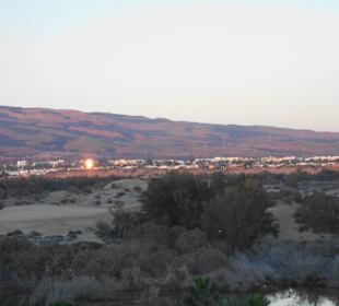 Charca und Dünen in der Dämmerung