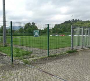 Fußballplatz bei der Kreisporthalle