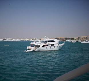 Ein paar andere Schiffe auf dem Weg