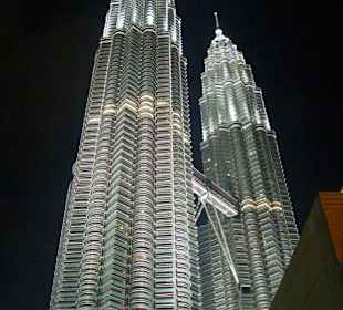 Petronas bei Nacht