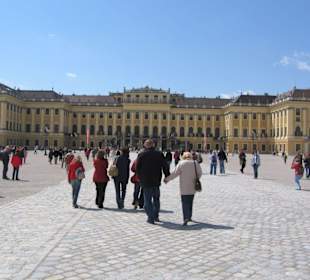 Schloss Schönbrunn Vorderansicht