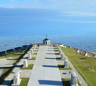 Monument Monte Grappa und Venezianische Tiefebene
