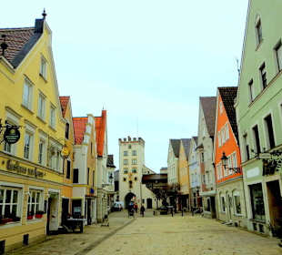 Kornstrasse und Einlasstor 