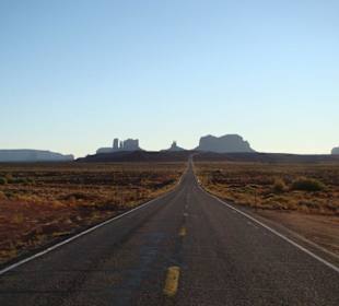 Valley in der Abenddämmerung