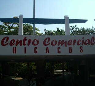 Centro Comercial Hicacos