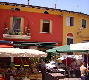 Markt in San Felice del Benaco