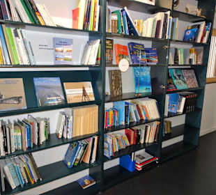Bibliothek des Wattenmeer Besucherzentrums