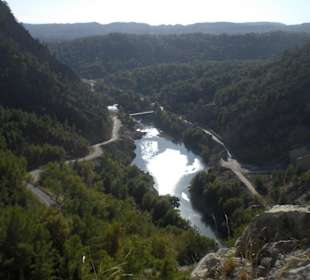 Blick von der  Talsperre