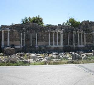 Ausflug zu Fuß durch Side 